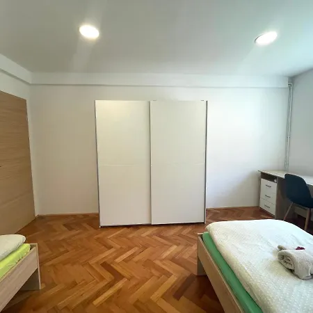 Apartman Green Flat Near The City Center With Free Parking *